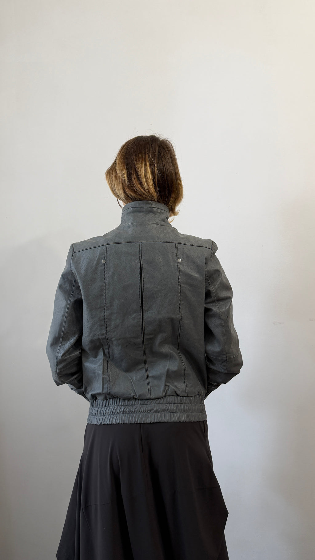 413 / leather jacket with high collar