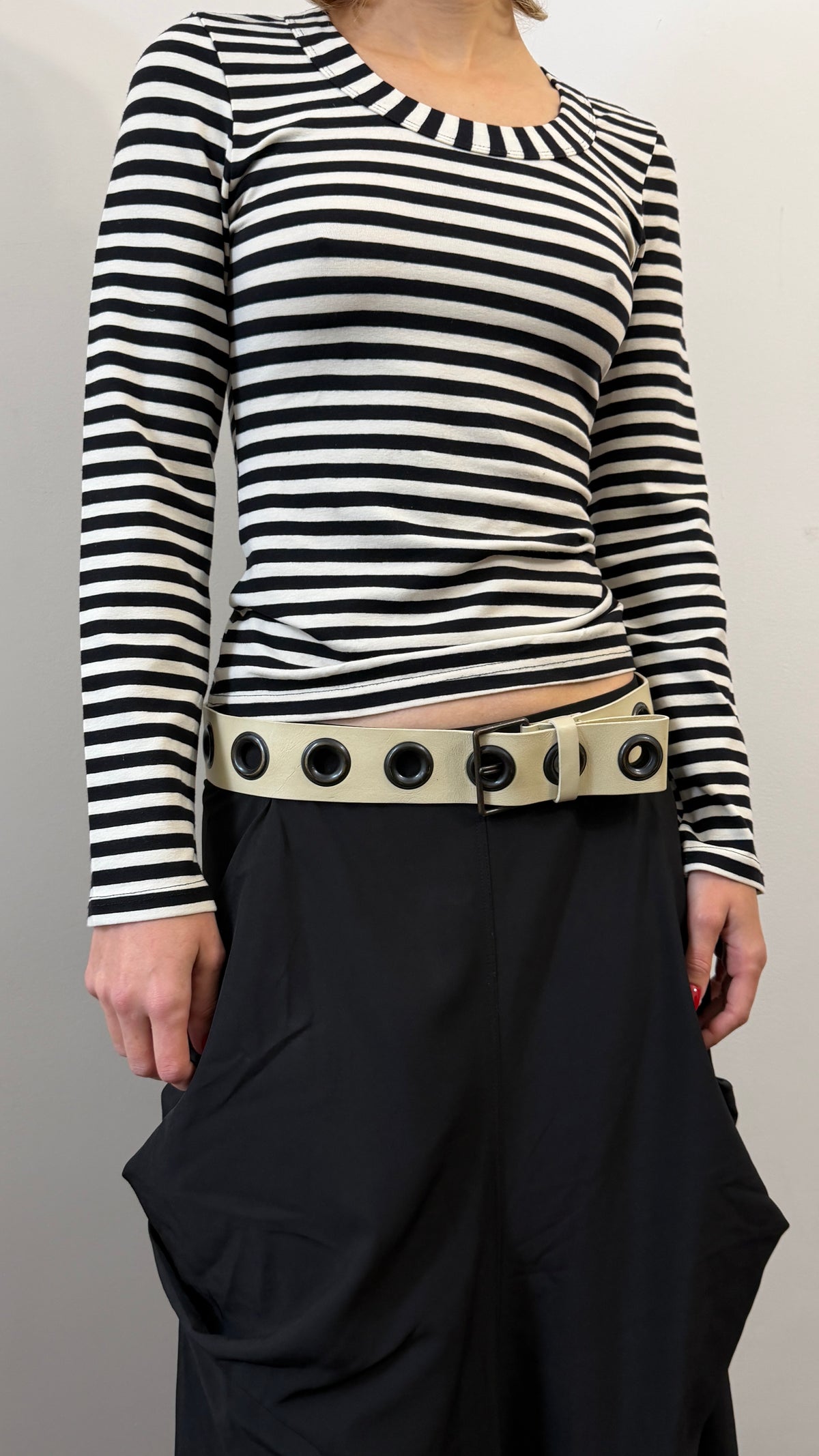 416 / leather belt with eyelets