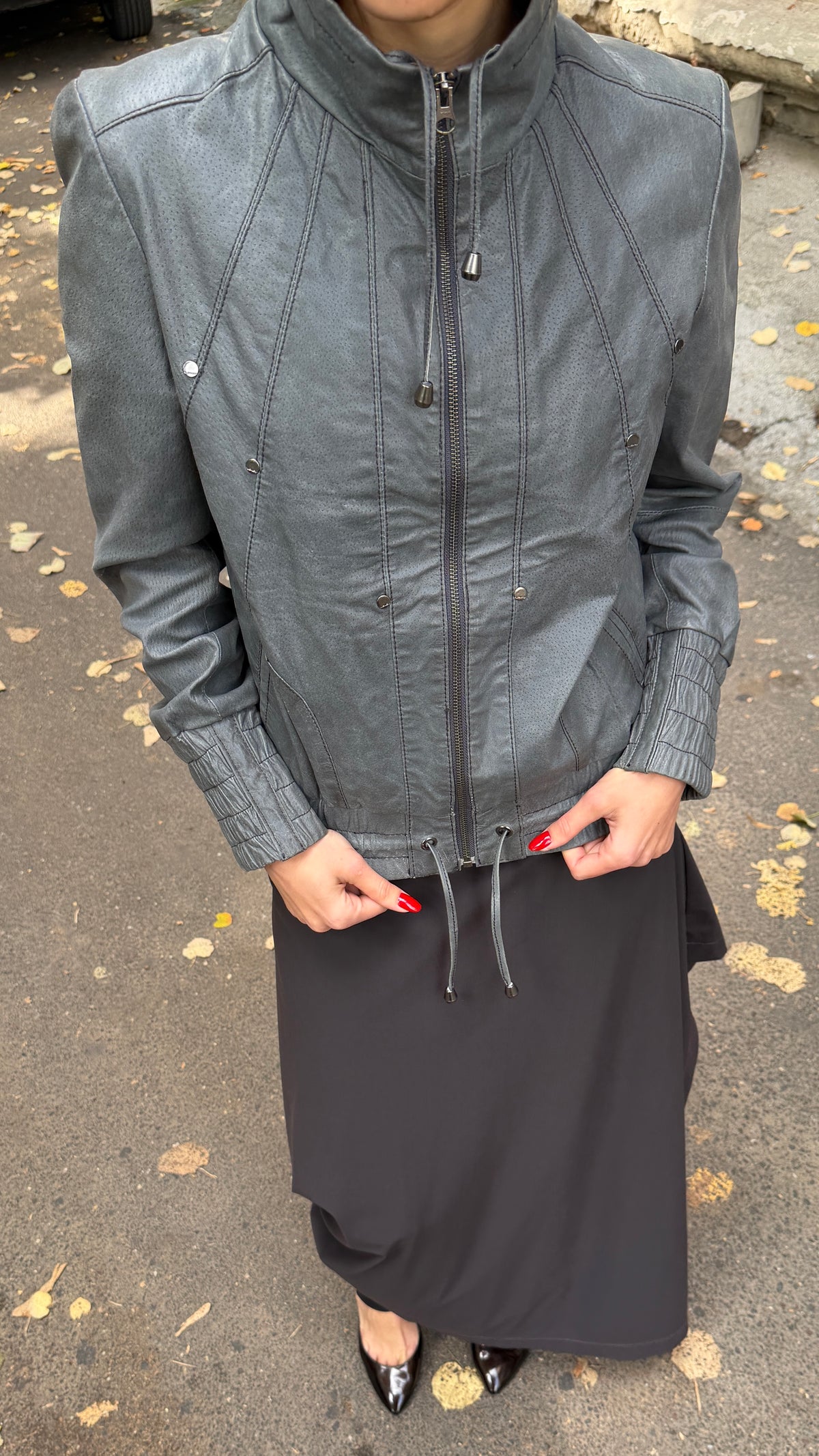 413 / leather jacket with high collar