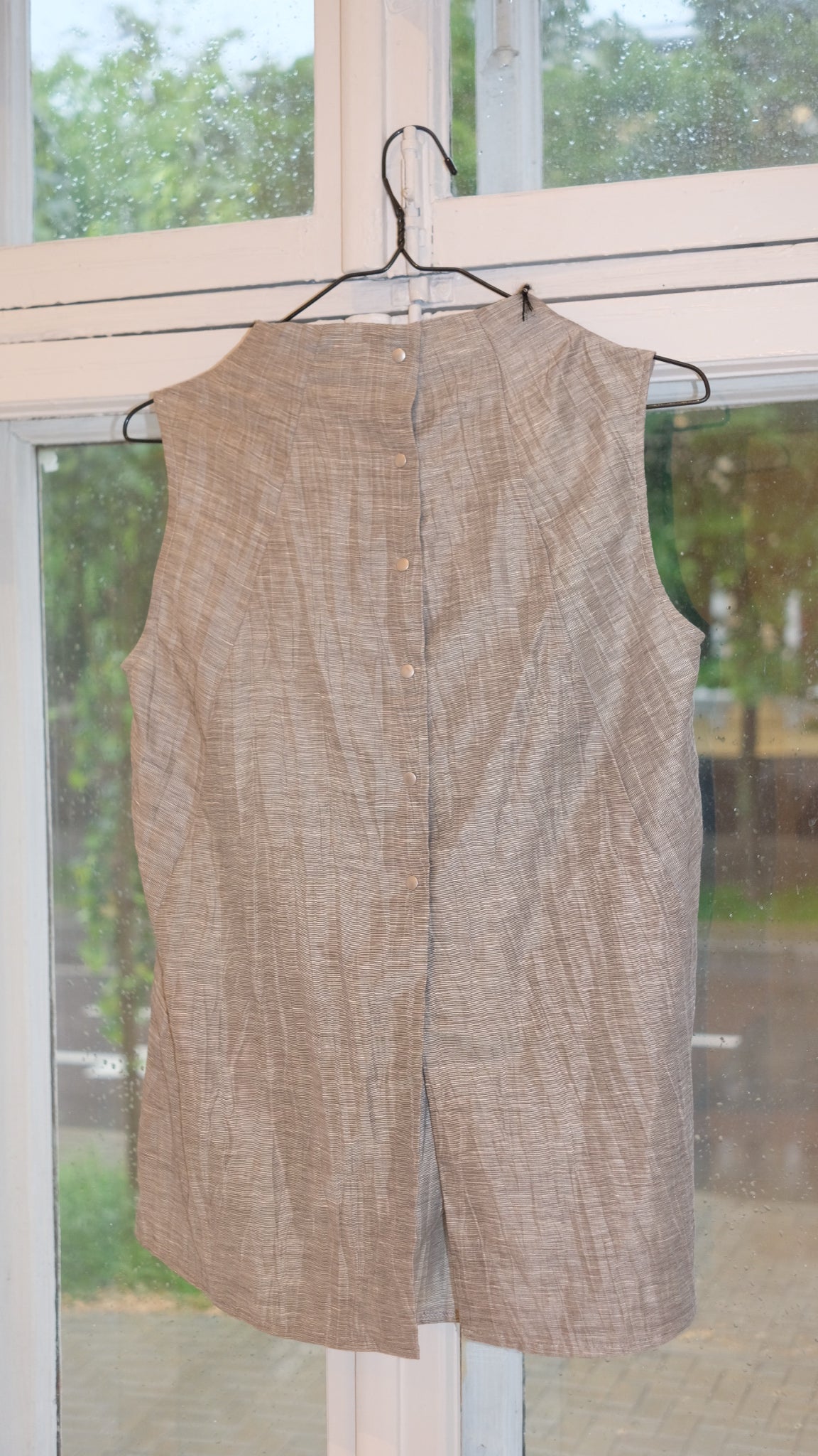 172 / linen snap-button top