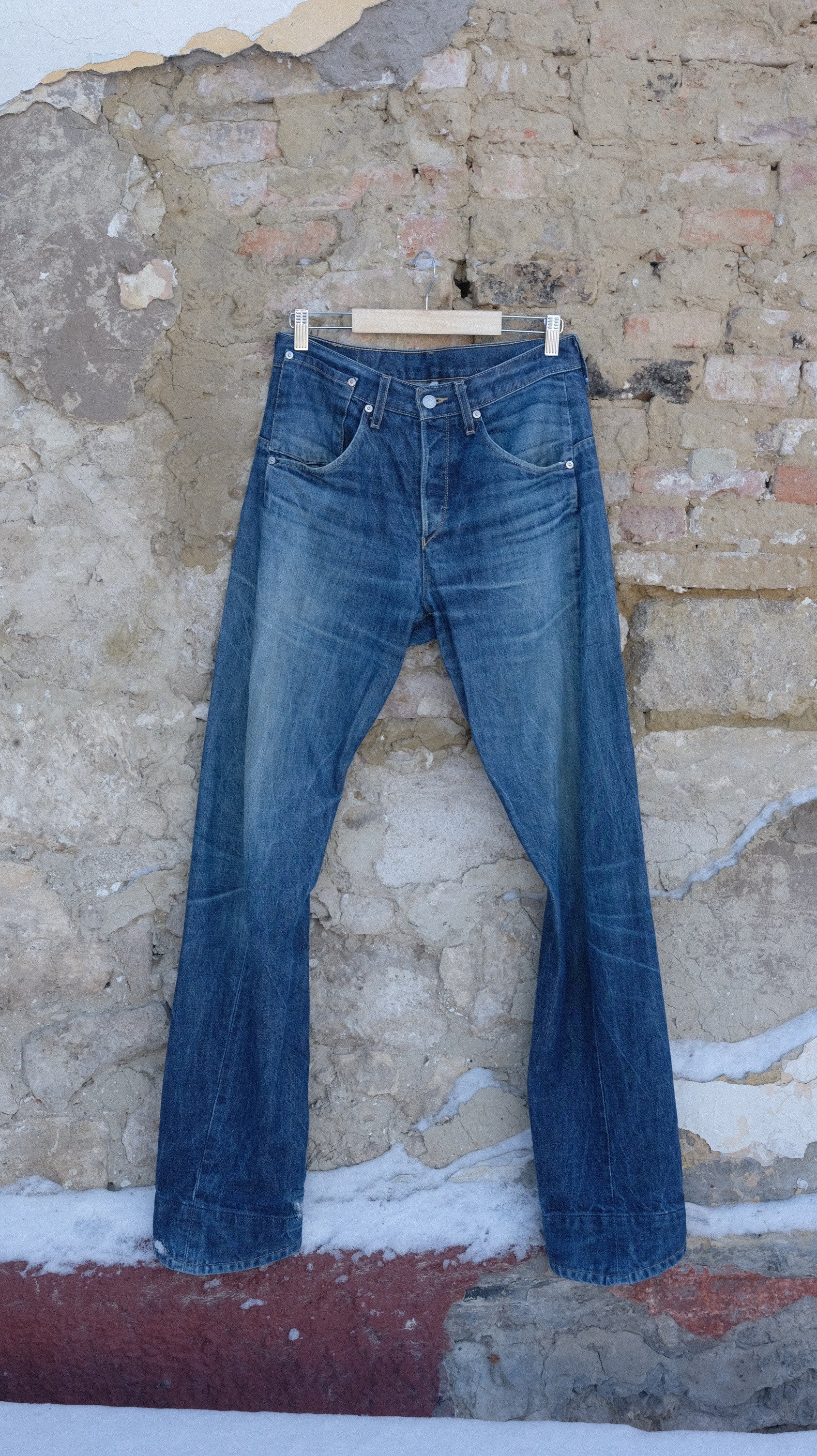 043 / vintage LEVI'S engineered jeans