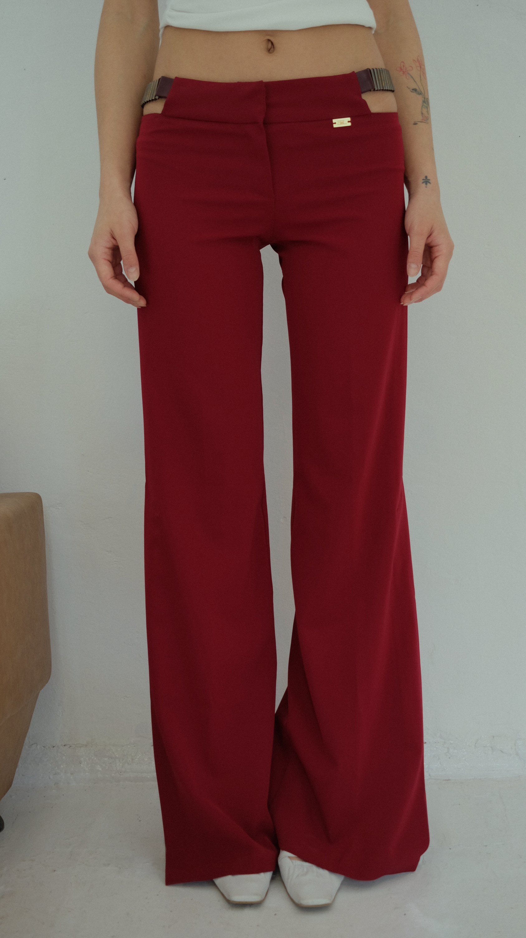 106 / low waisted trousers