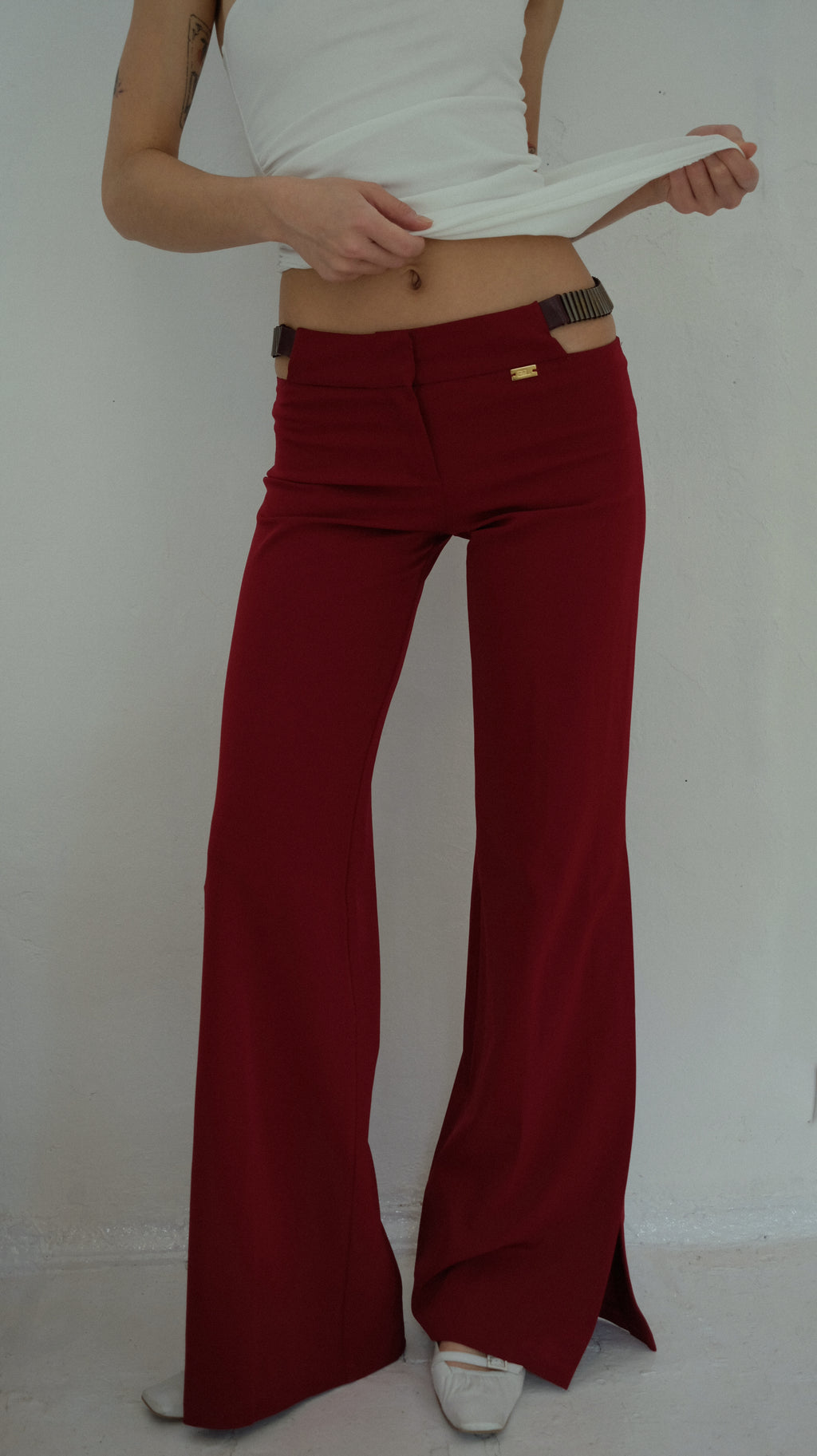 106 / low waisted trousers