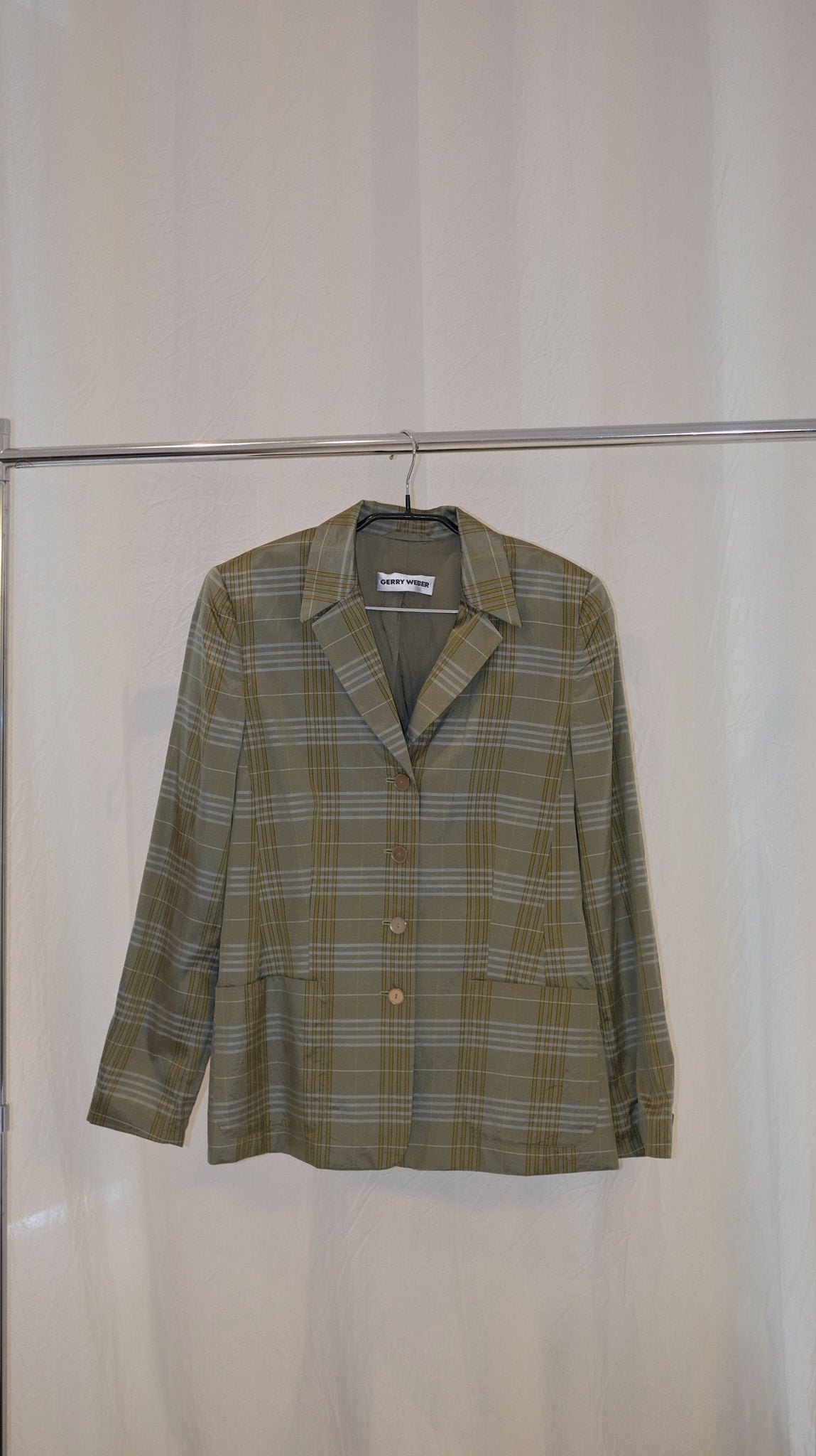 233 / GERRY WEBER silk jacket