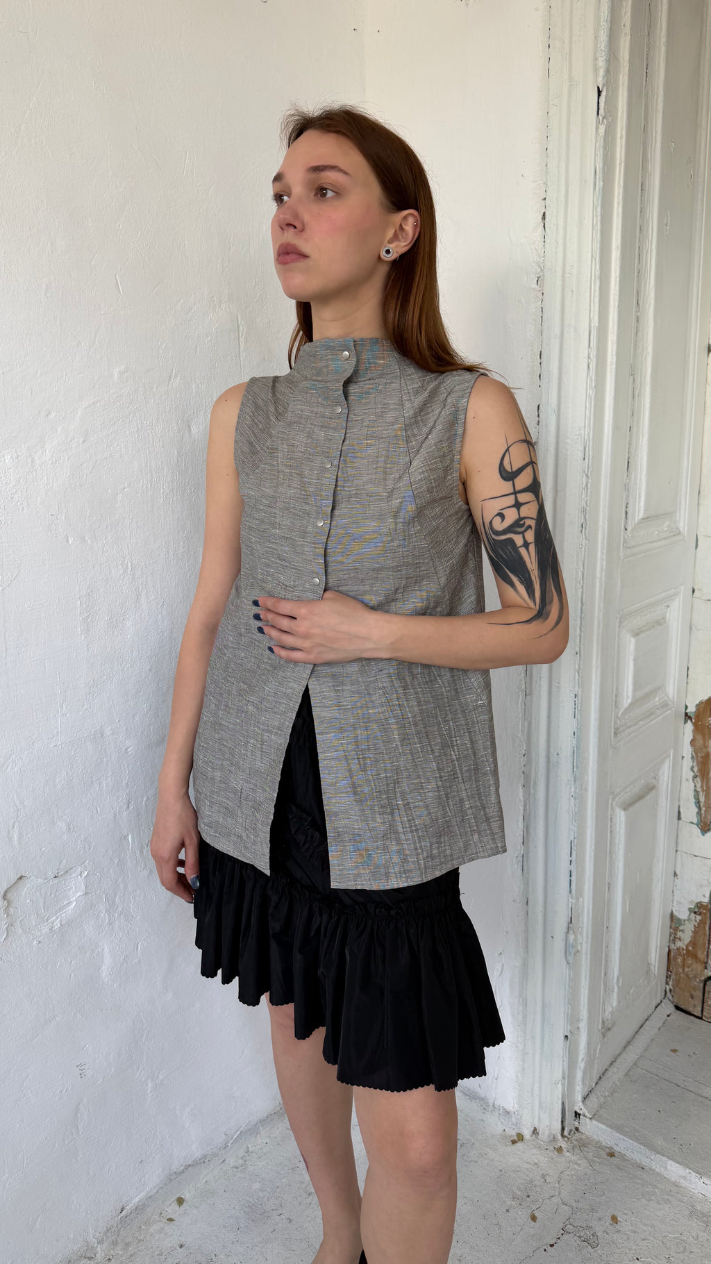 172 / linen snap-button top