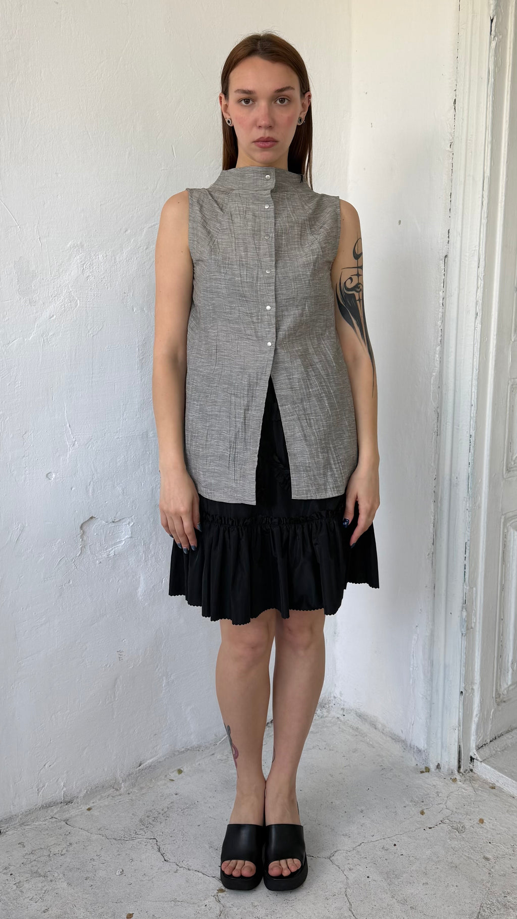 172 / linen snap-button top
