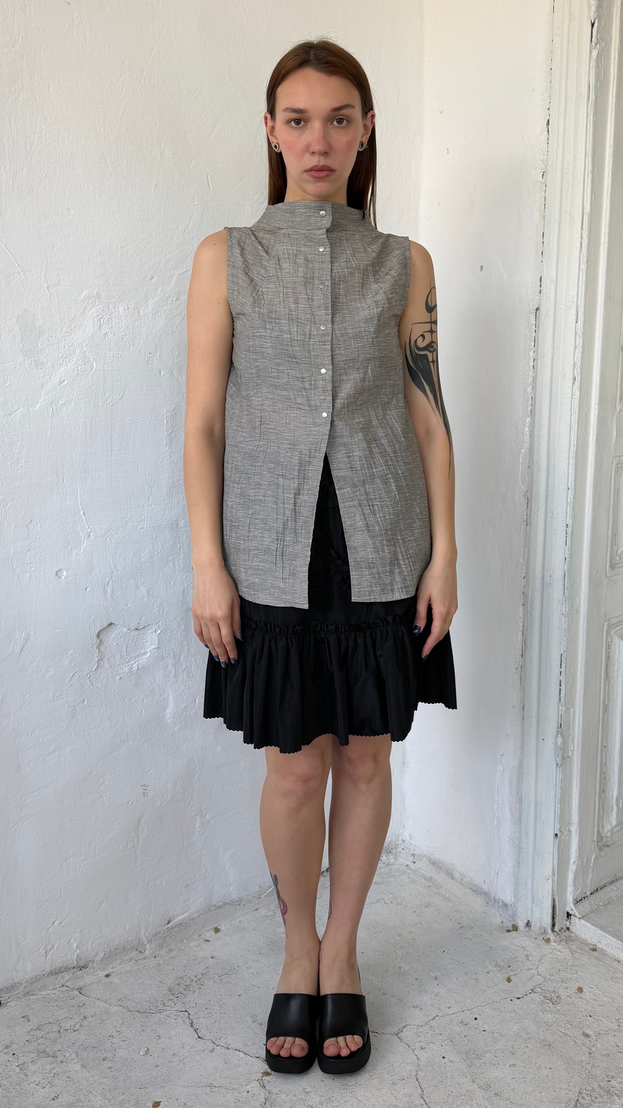 172 / linen snap-button top
