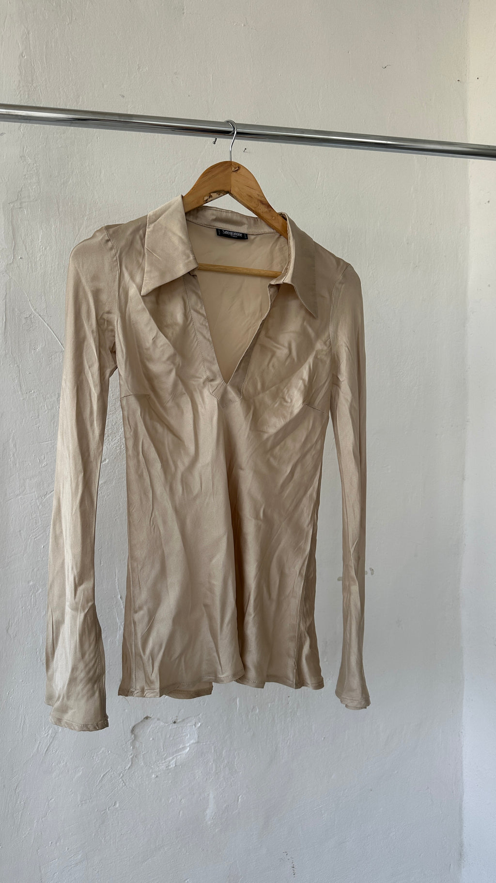 303 / silk v-neck blouse