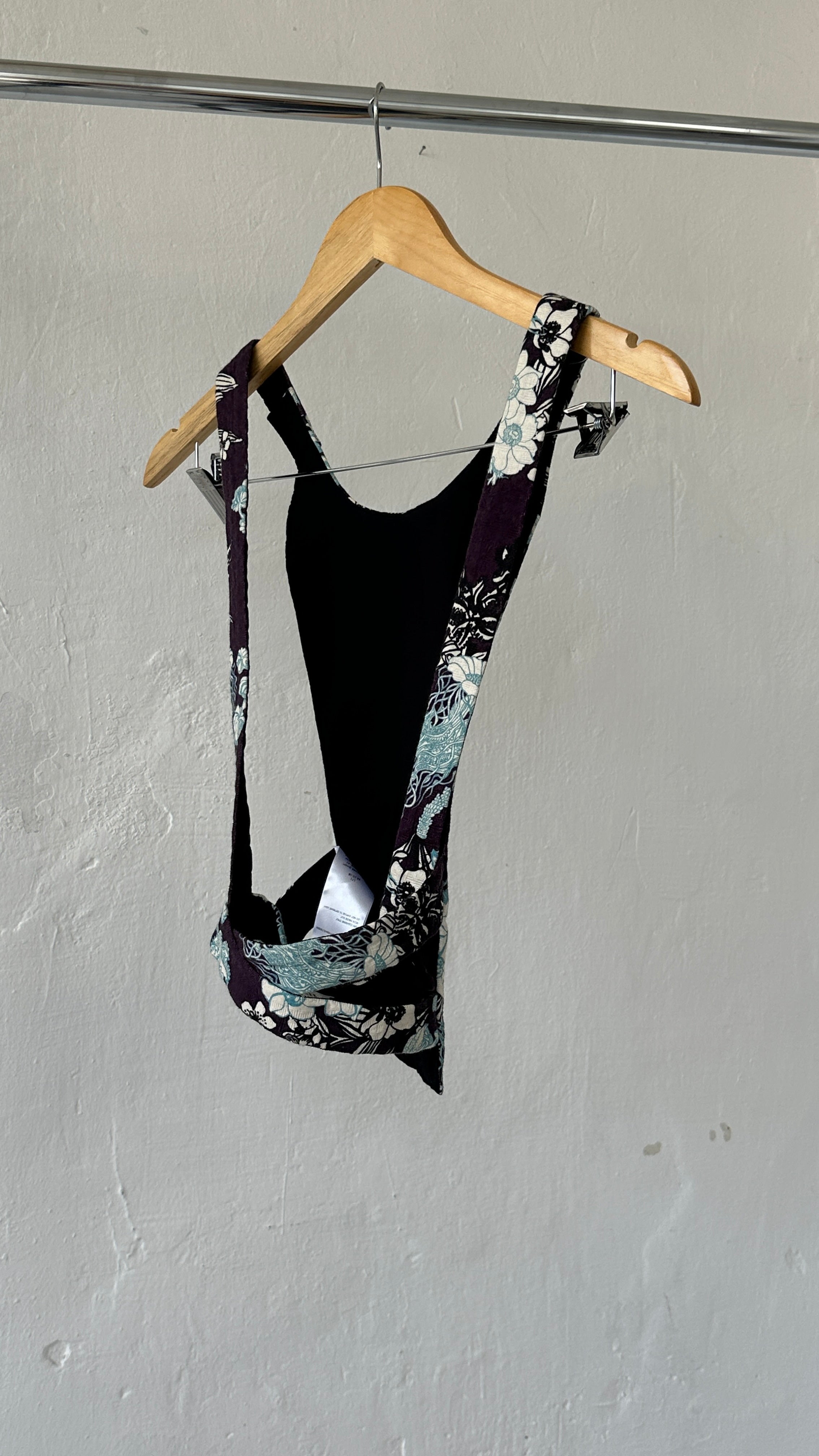 305 / DOROTHEE SCHUMACHER harness vest