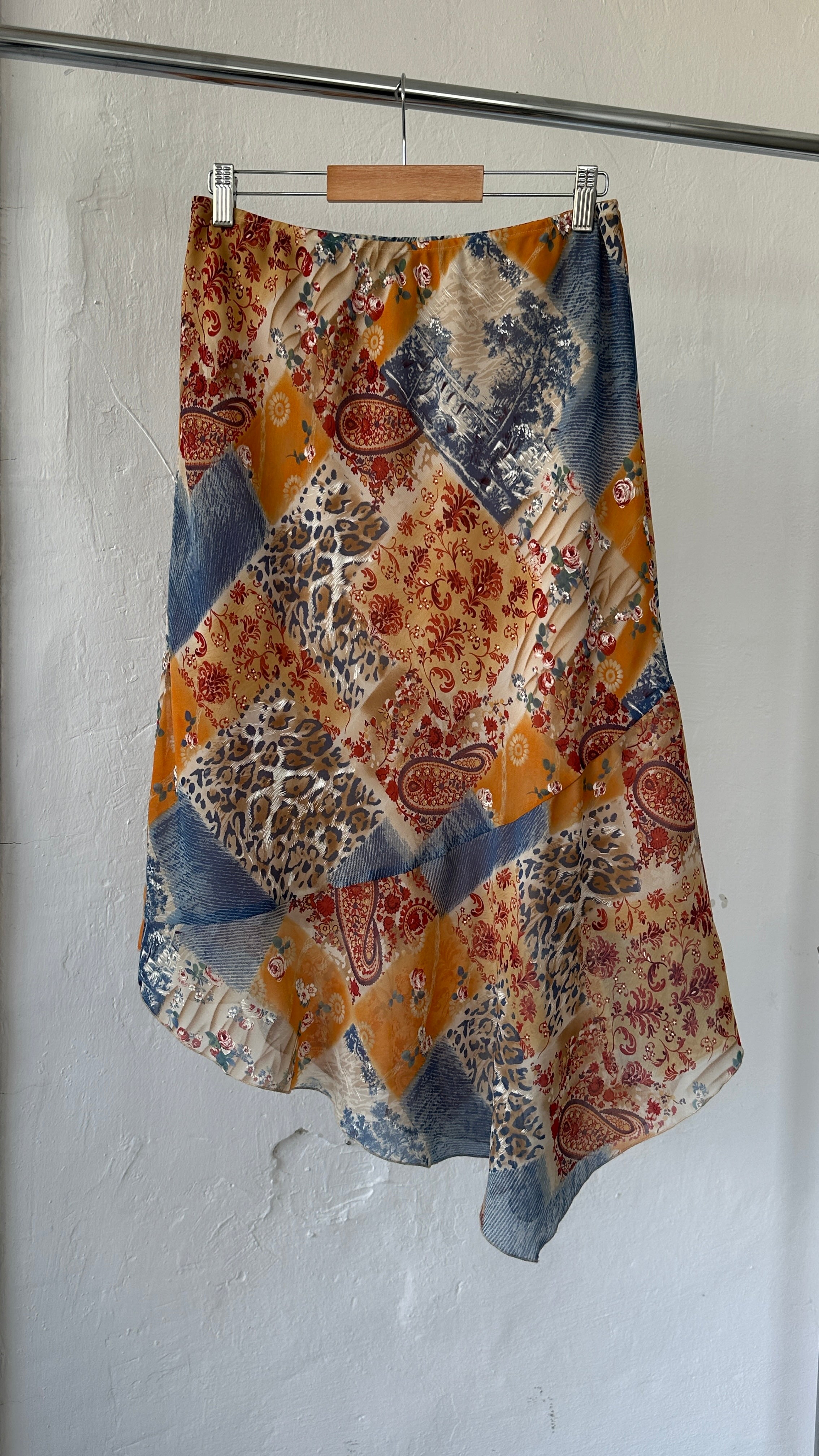 307 / asymmetrical skirt