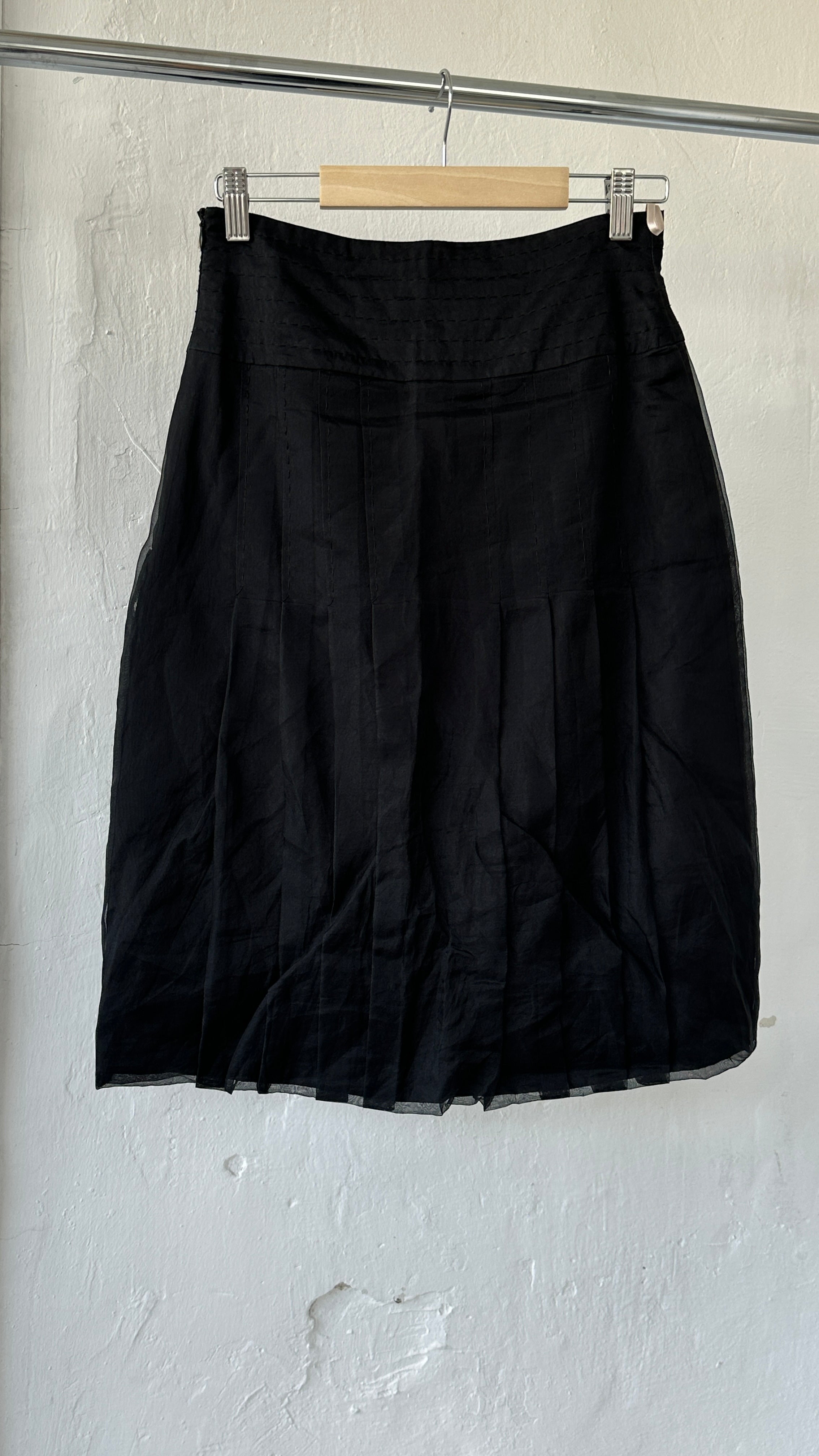 311 / silk knee-length skirt
