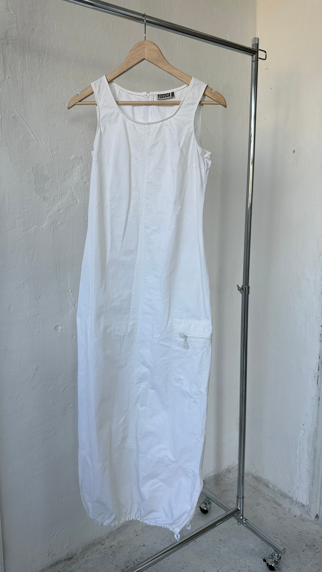294 / sleeveless maxi dress
