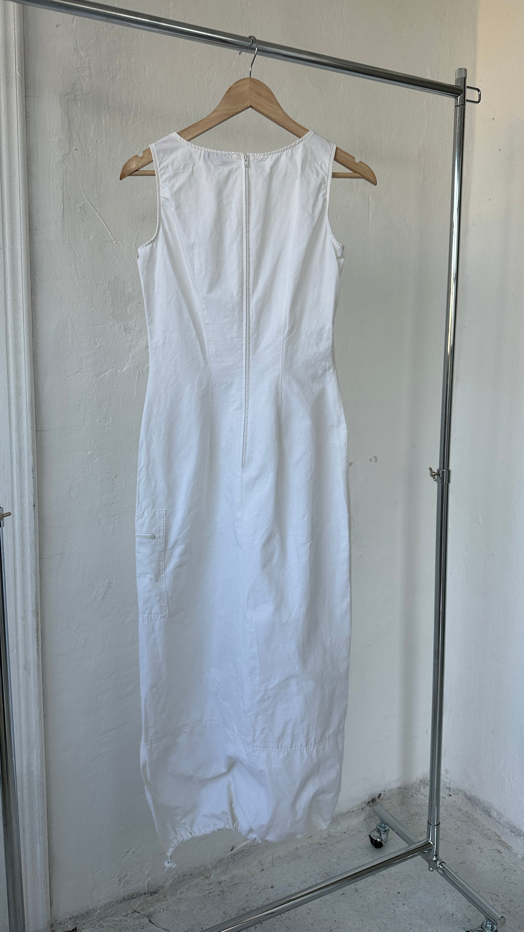 294 / sleeveless maxi dress