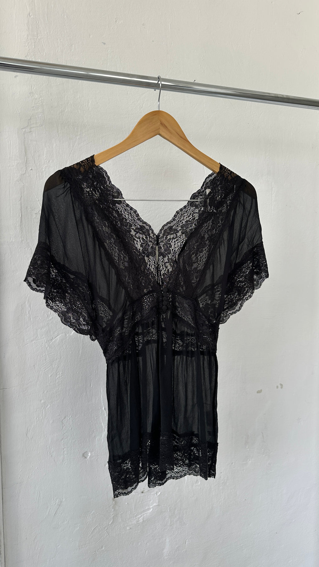 334 / INTIMISSIMI silk & lace blouse