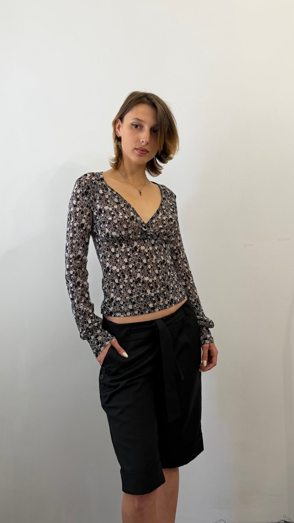 382 / long-sleeve mesh top