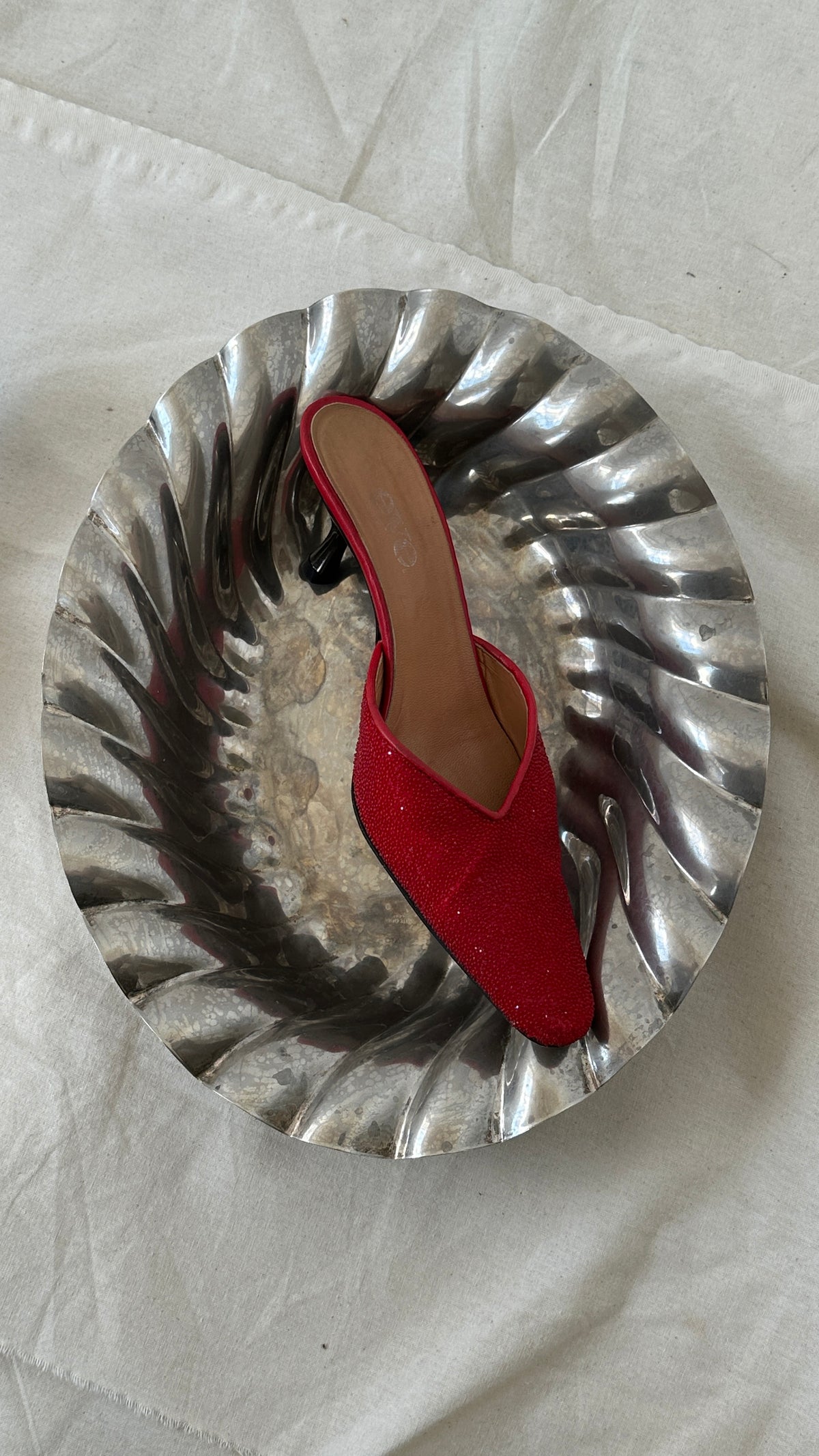 331 / beaded kitten-heel mules