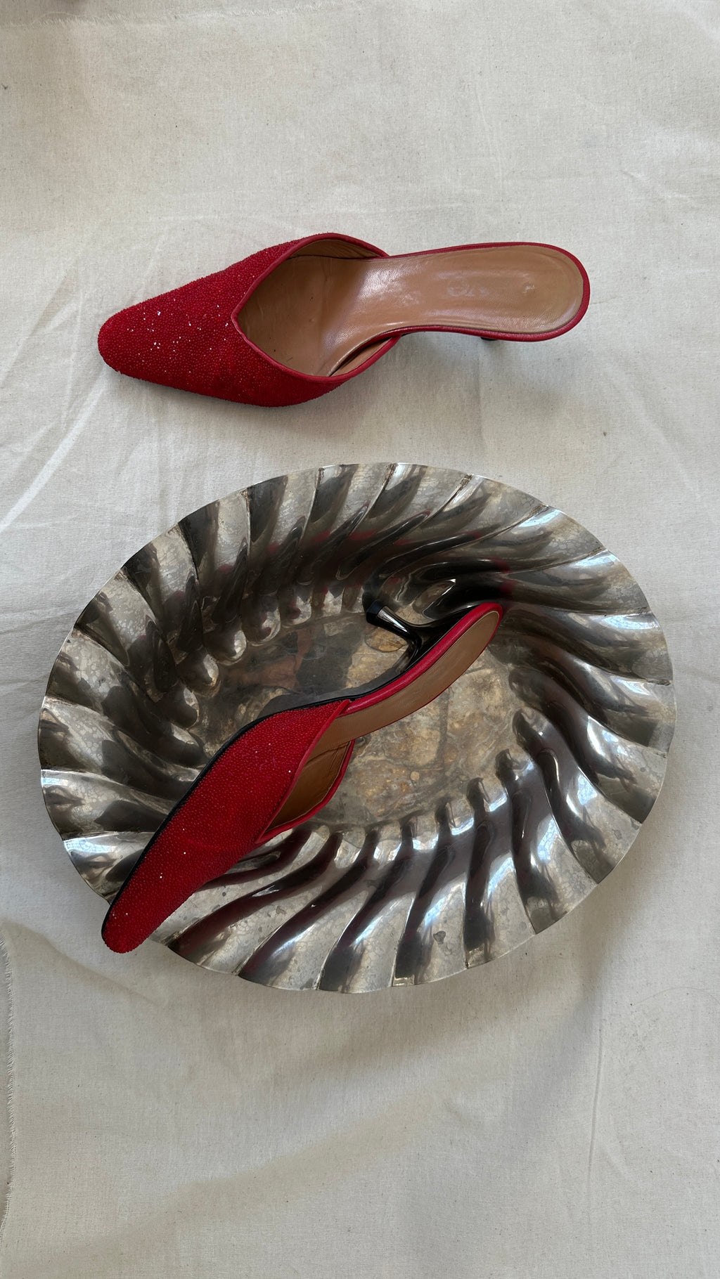 331 / beaded kitten-heel mules