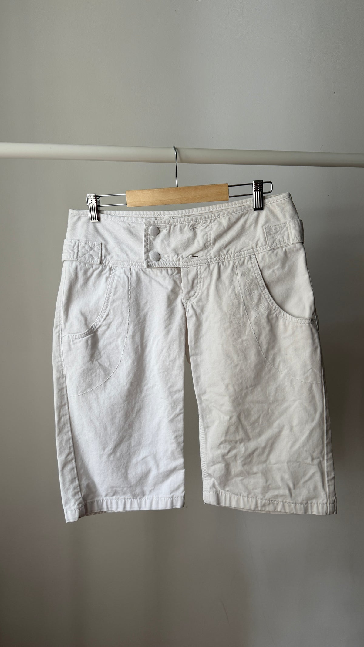 390 / low-rise denim shorts