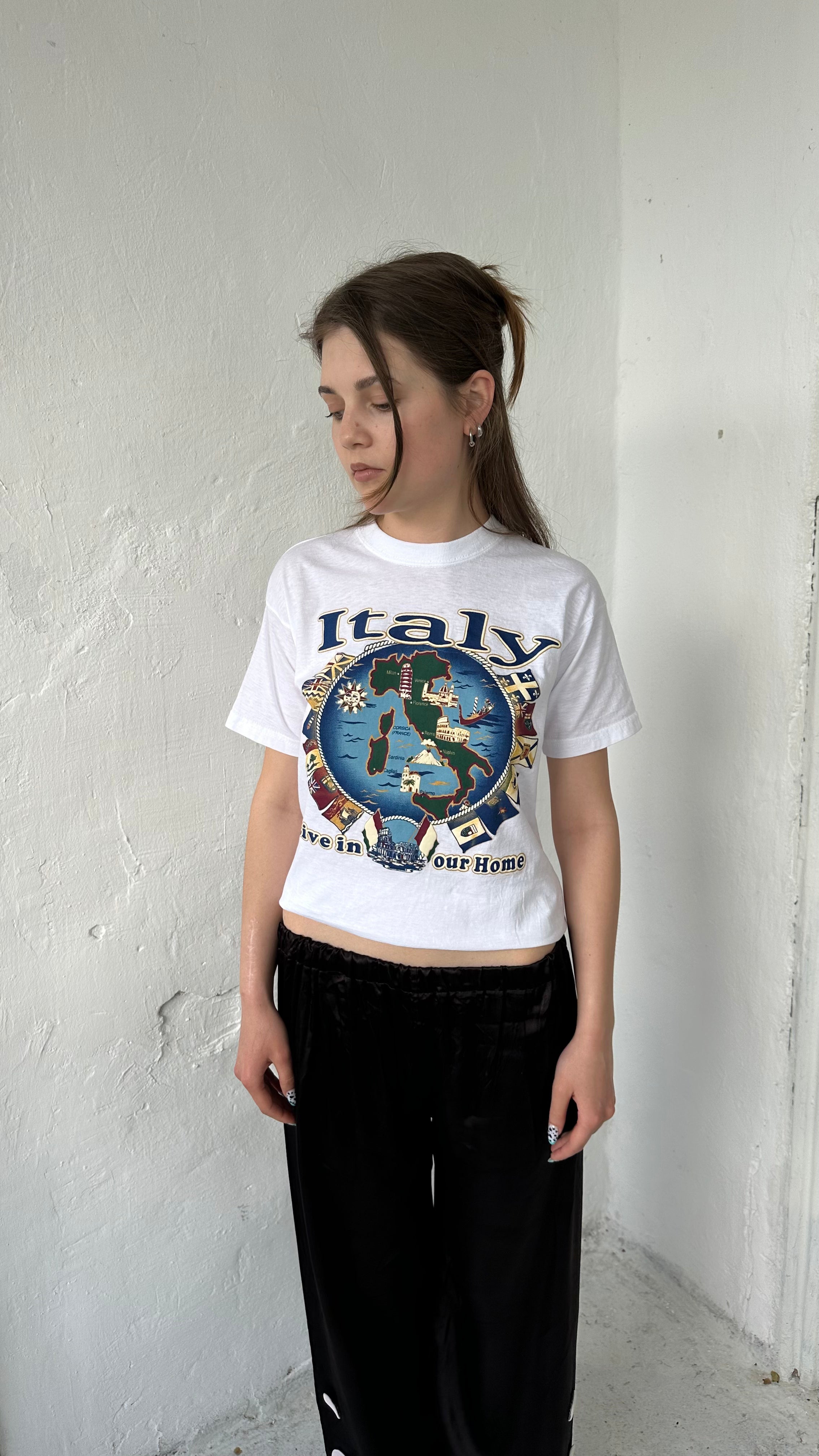 185 / graphic t-shirt
