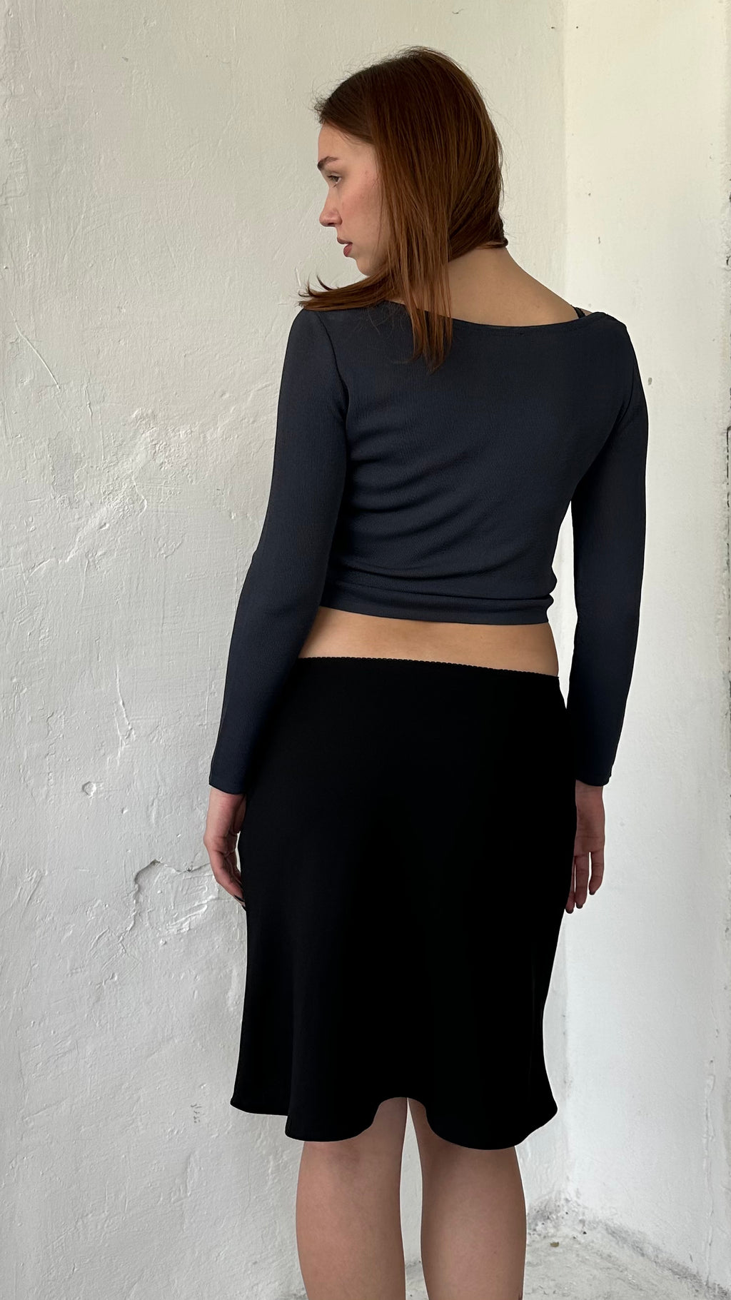 187 / knee-length skirt