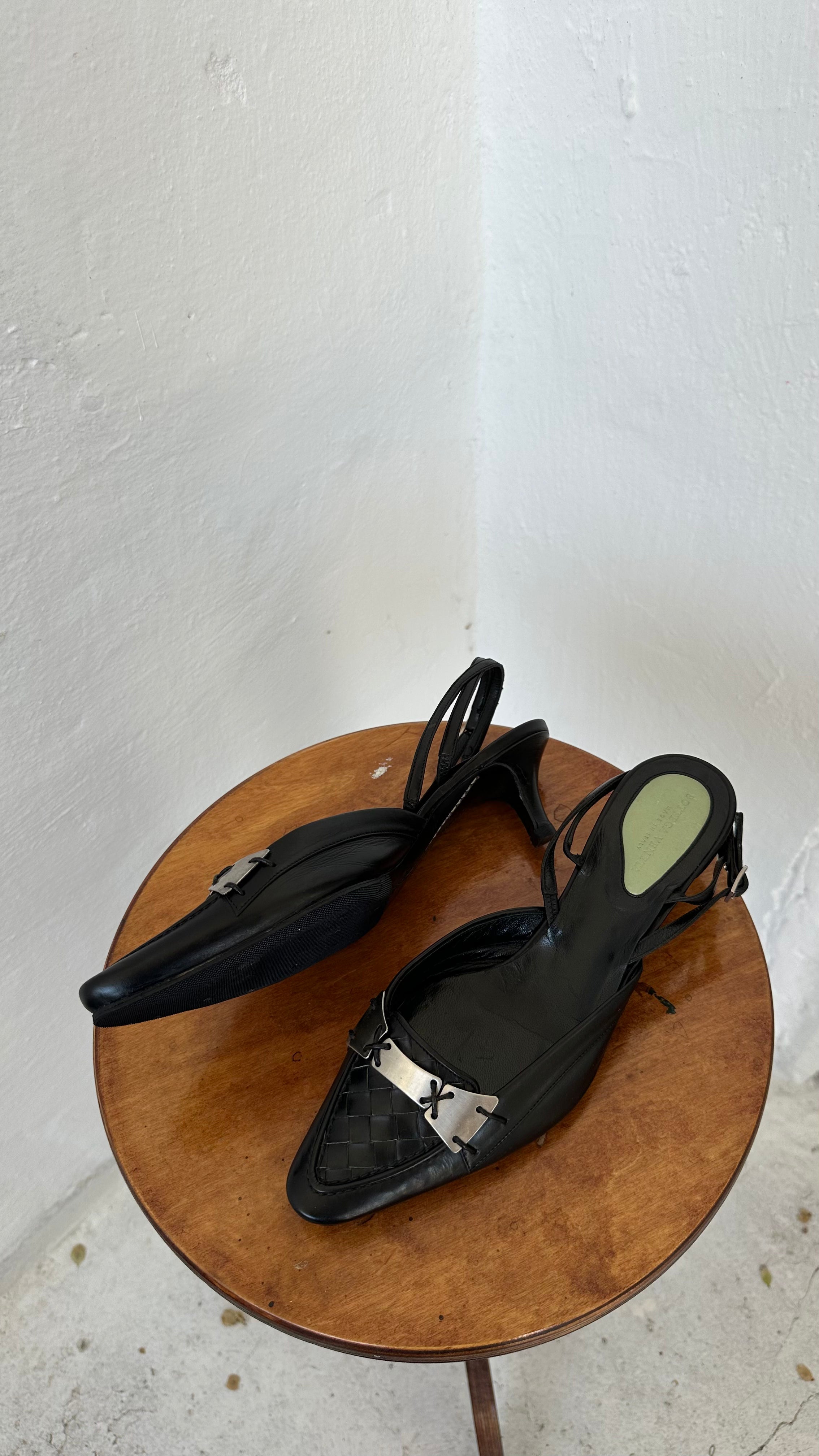 054 / BOTTEGA VENETA intrecciato kitten heels