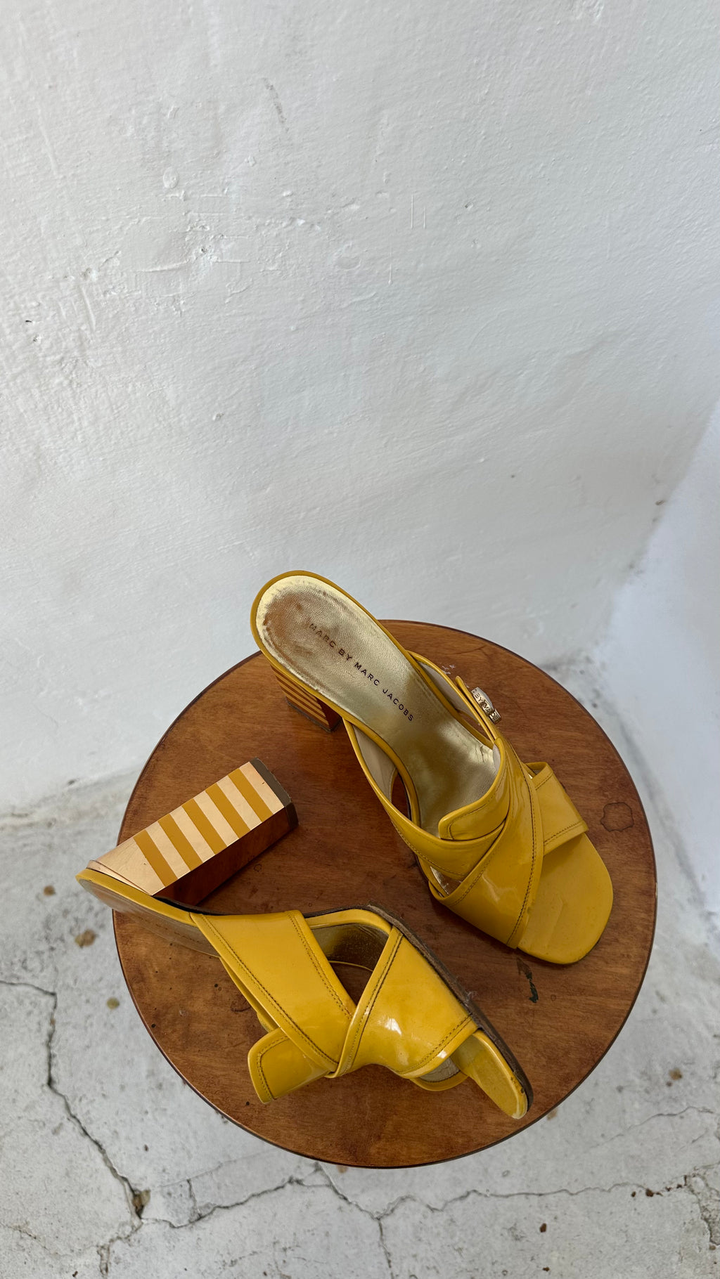 208 / MARC JACOBS mule sandals