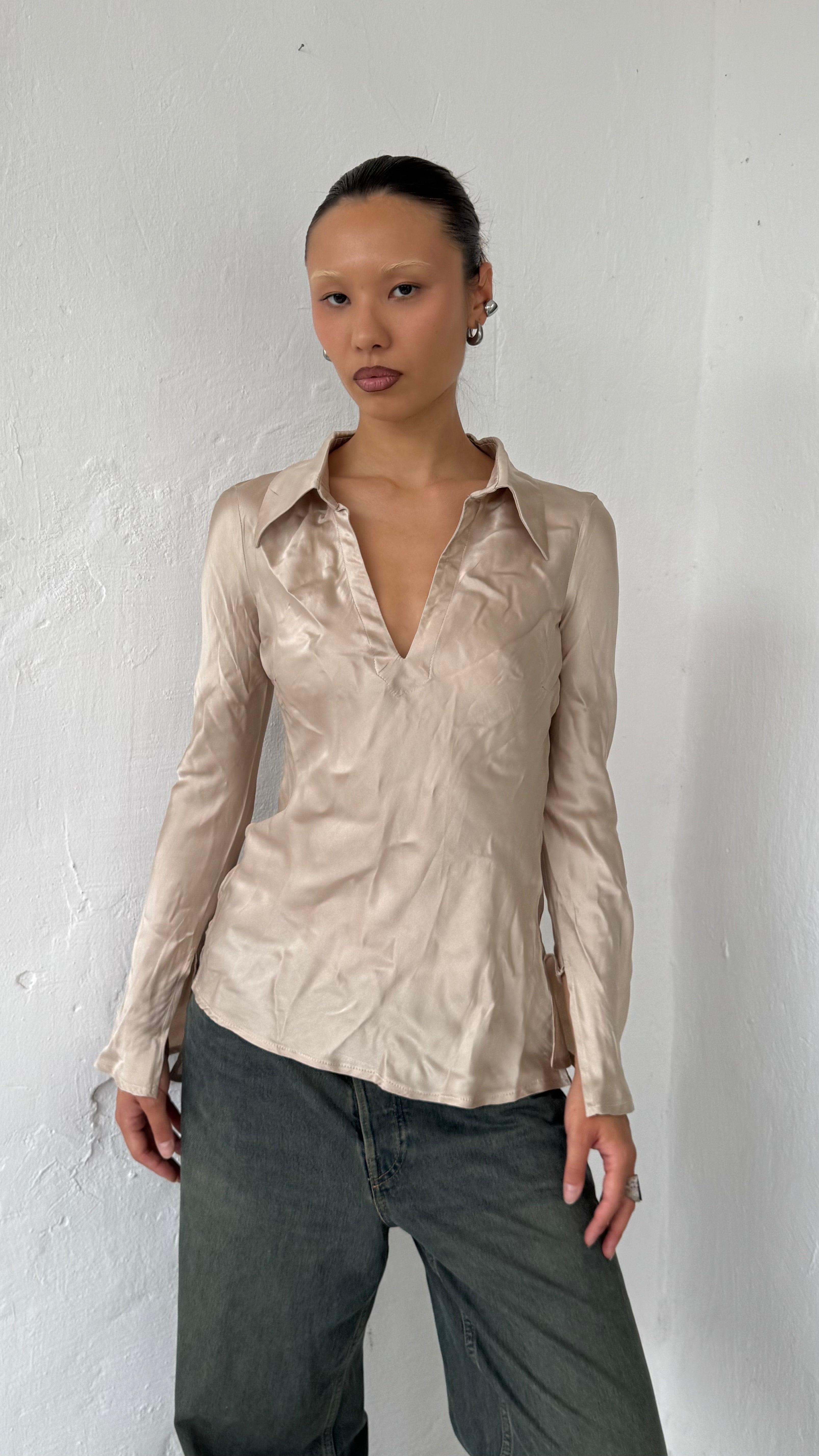 303 / silk v-neck blouse