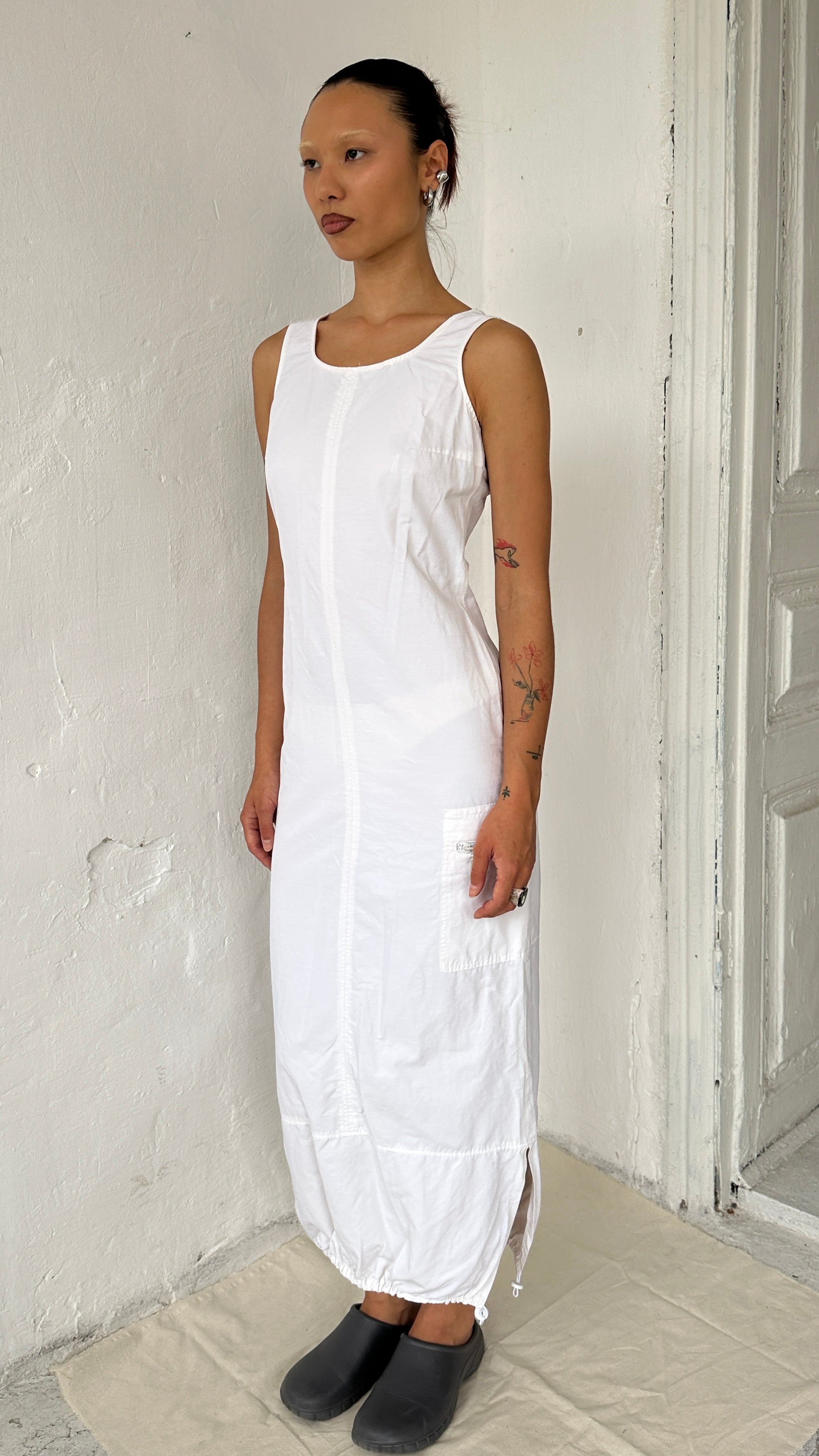 294 / sleeveless maxi dress