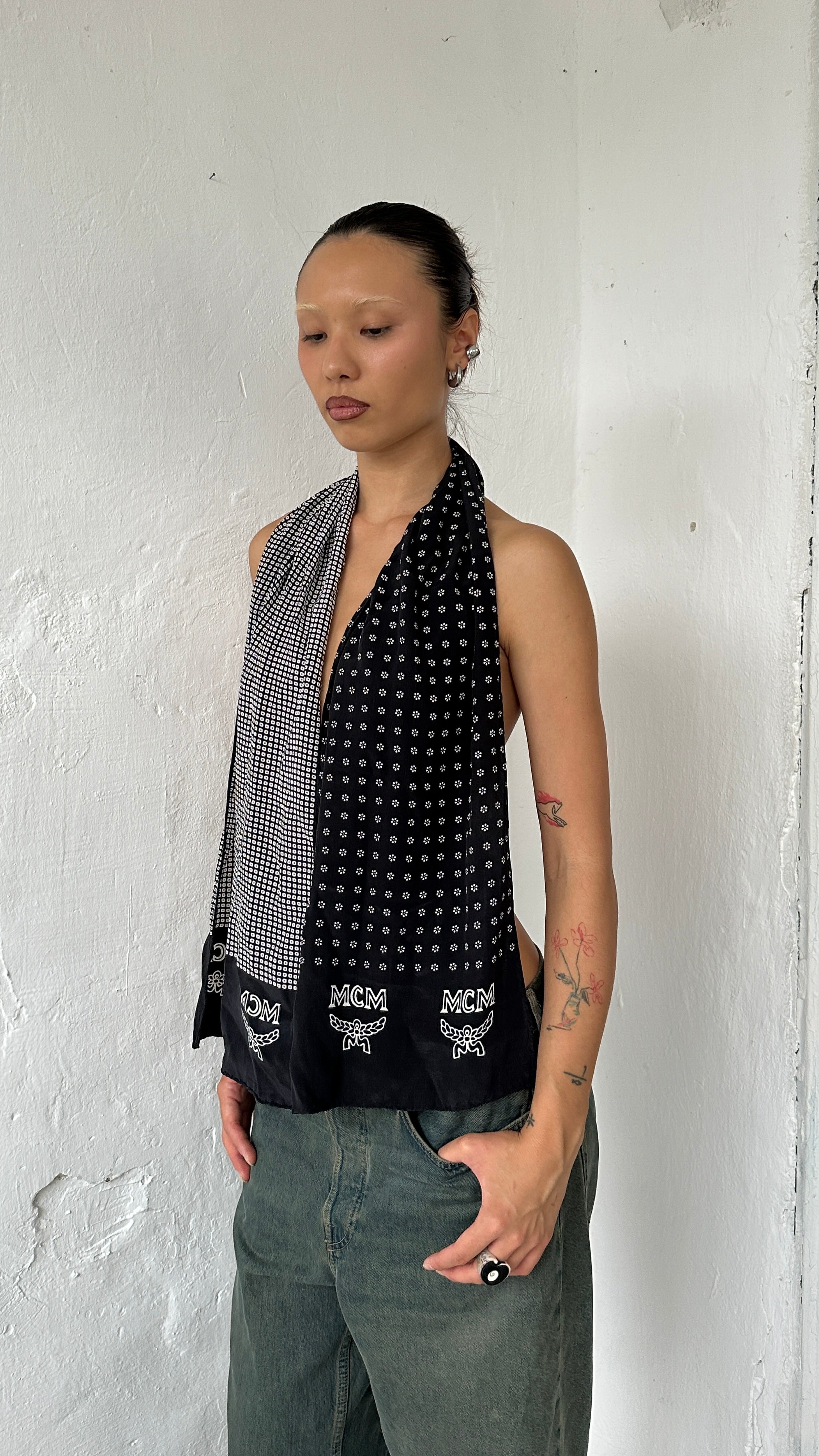 324 / MCM scarf