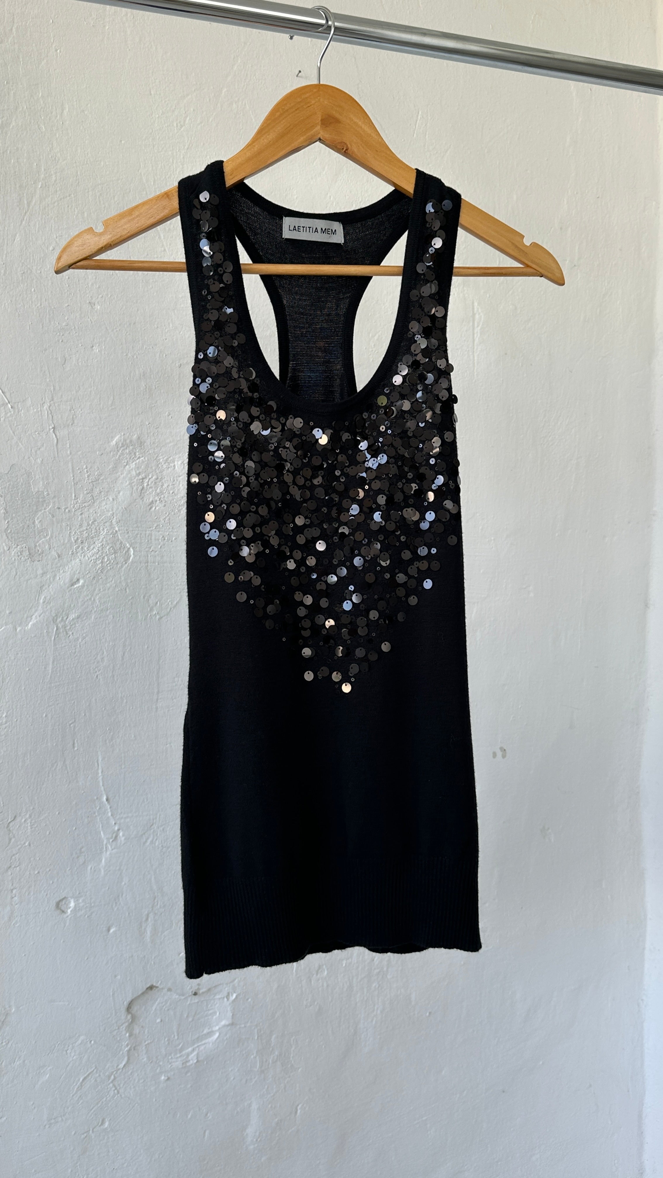 326 / sequined tank top